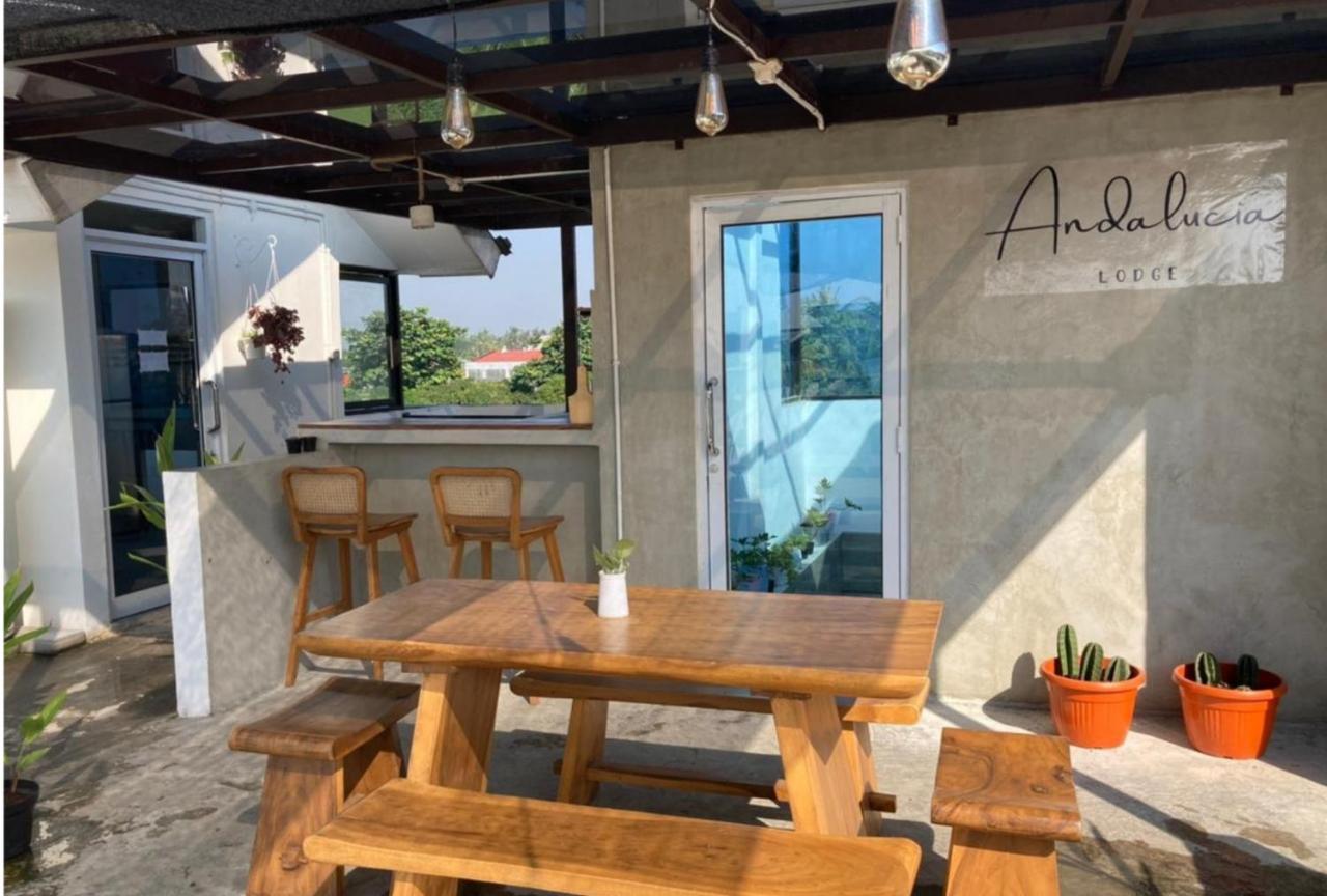 Sans Hotel Andalucia Pasteur บันดุง ภายนอก รูปภาพ